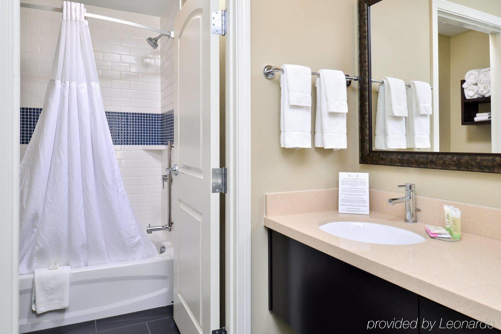 Staybridge Suites Rochester By Ihg Εξωτερικό φωτογραφία